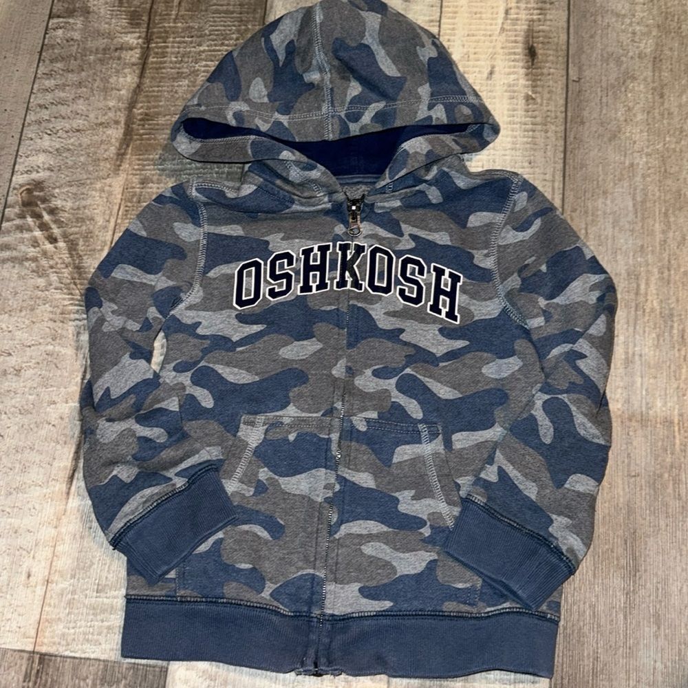 OSHKOSH‎ boy sweatshirt - size 5T